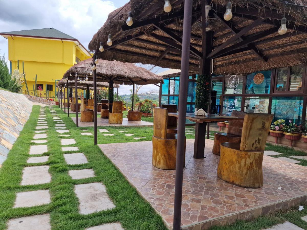 Cactus Creek Hotel Aburi Exterior photo