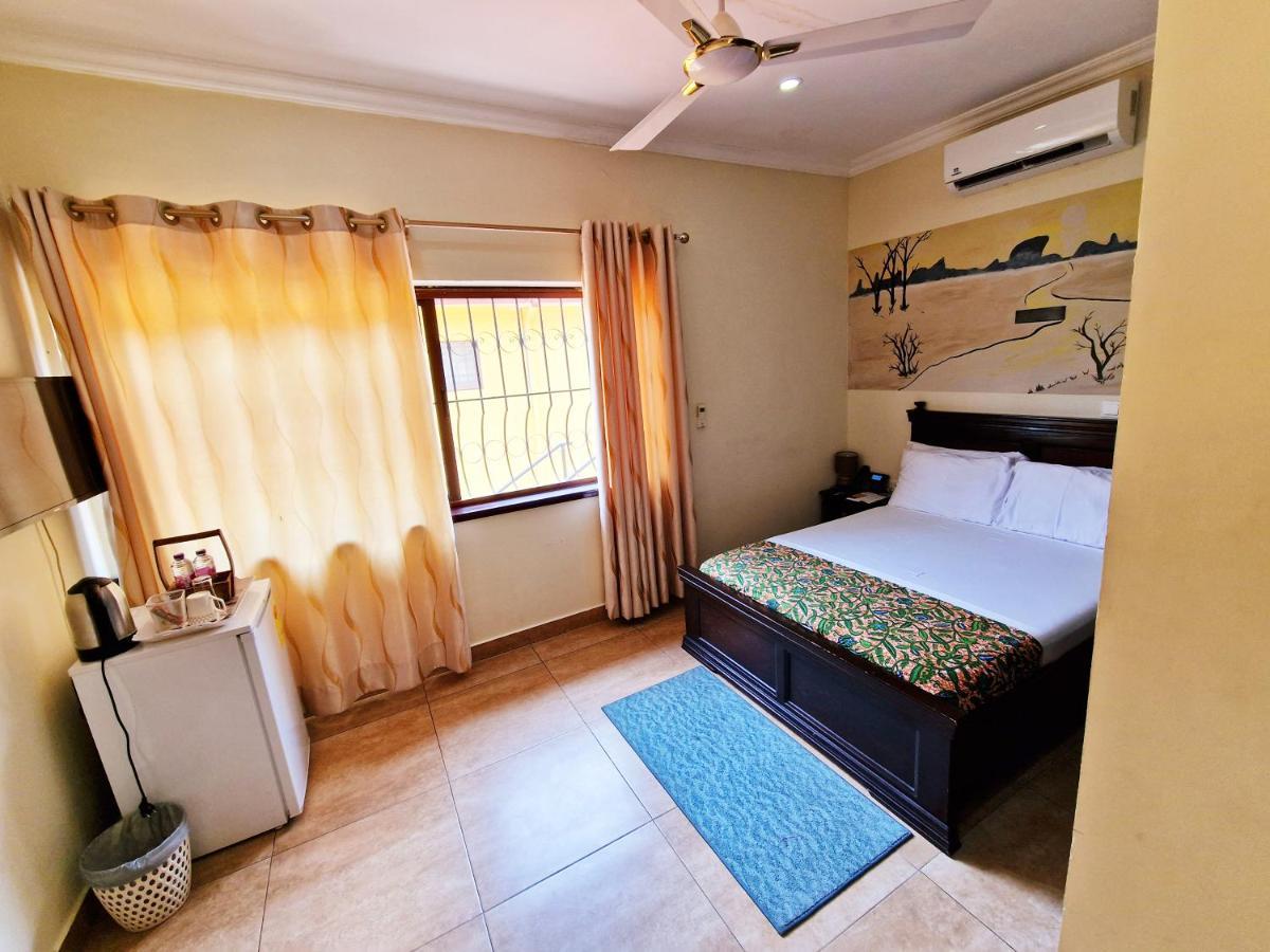 Cactus Creek Hotel Aburi Exterior photo