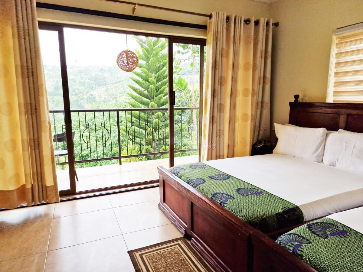 Cactus Creek Hotel Aburi Exterior photo
